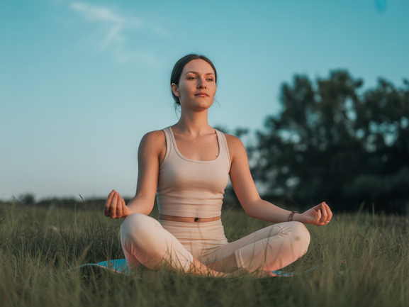 Frases de Inspiração para Yoga e Meditação: Guia 2026